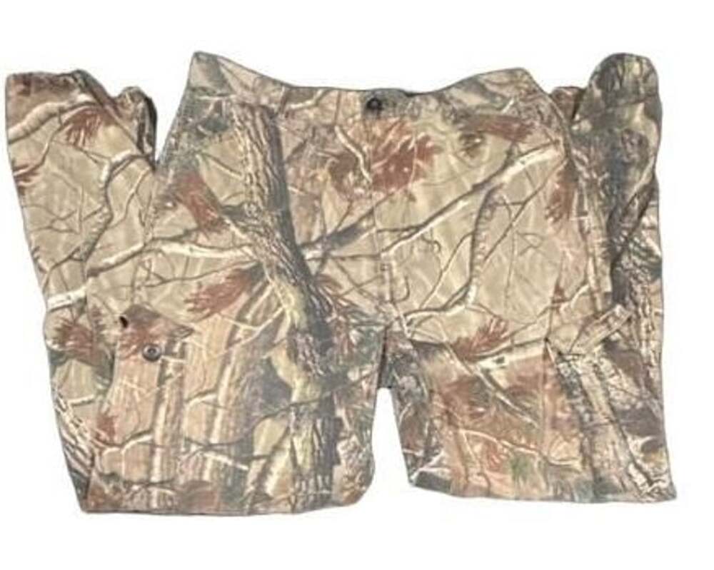Realtree Camouflage Cargo Pants Medium Regular 34-36 Hunter Hunting Pants